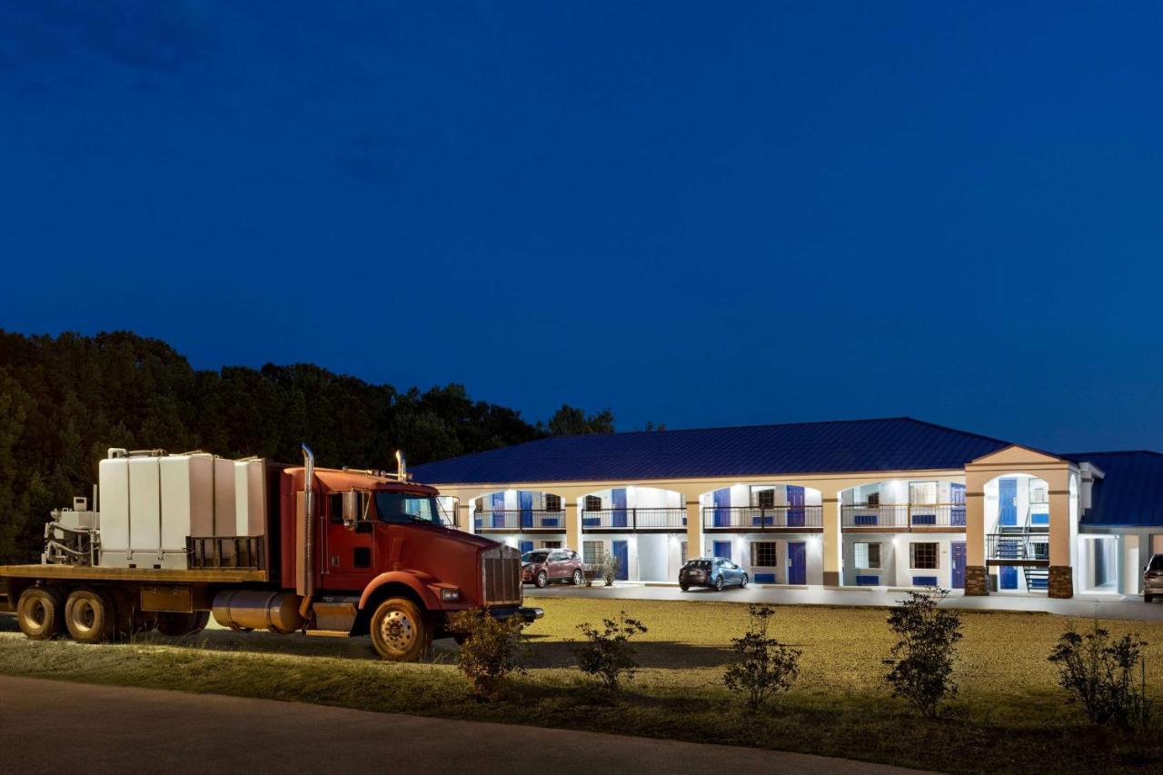 Days Inn By Wyndham Fulton Bagian luar foto