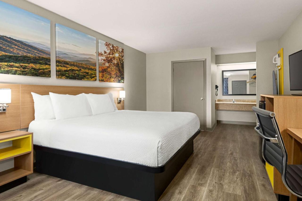 Days Inn By Wyndham Fulton Bagian luar foto