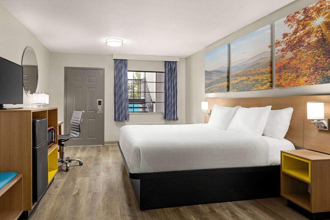 Days Inn By Wyndham Fulton Bagian luar foto