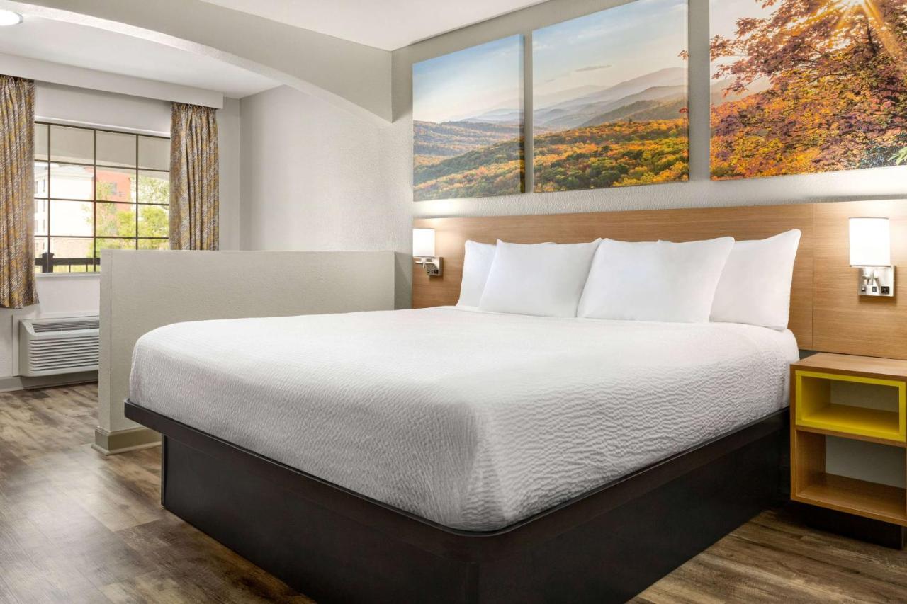 Days Inn By Wyndham Fulton Bagian luar foto